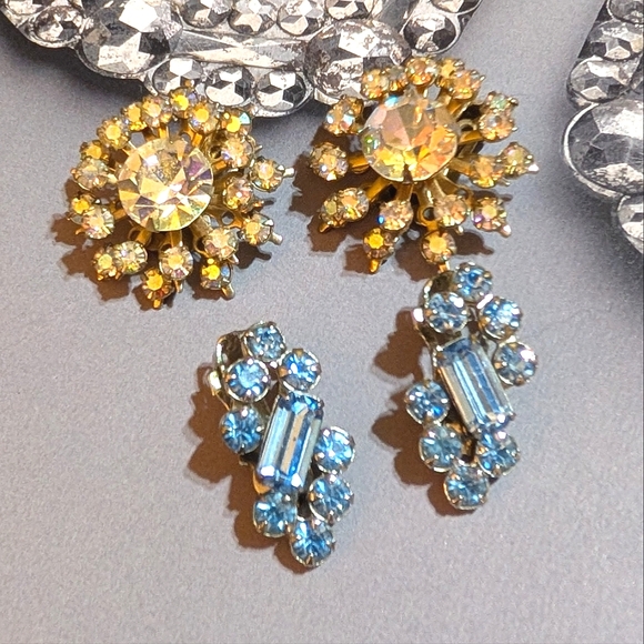 1950s TWO pair Sparkling Rhinestone Clip Earrings - Picture 6 of 7